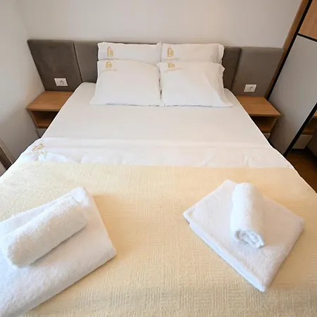 Apartment Fortuna Lux *
